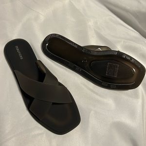 NWT Maurice’s 8 black jelly sandals